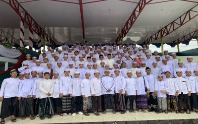 Santri Ummul Qura ikuti Peringatan Hari Santri Nasional Tahun 2025 di Lapangan Pahlawan